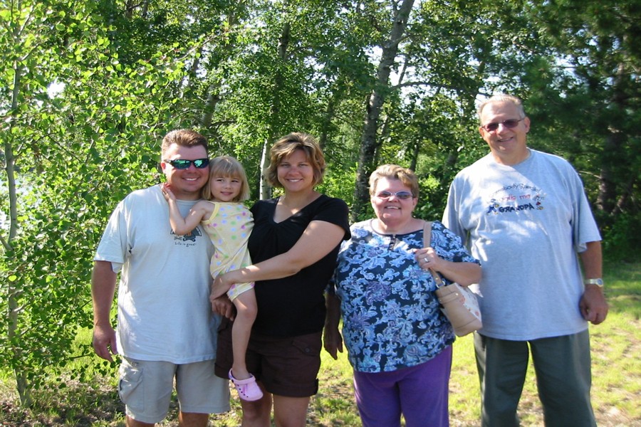 ../image/canada group pic camper 3.jpg